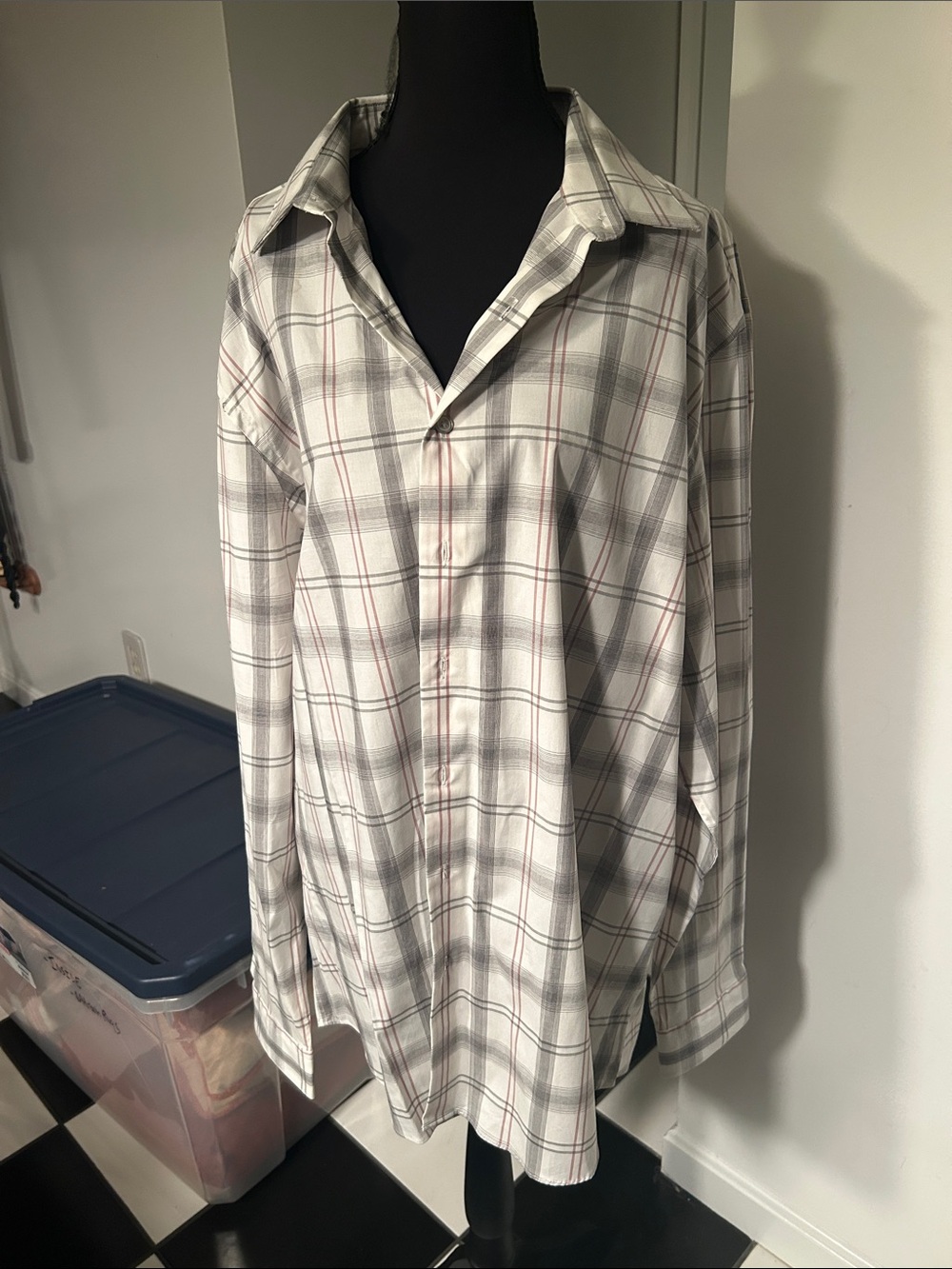 Apt. 9 Men's White Plaid Button-Down Shirt with Gray and Red Lines
